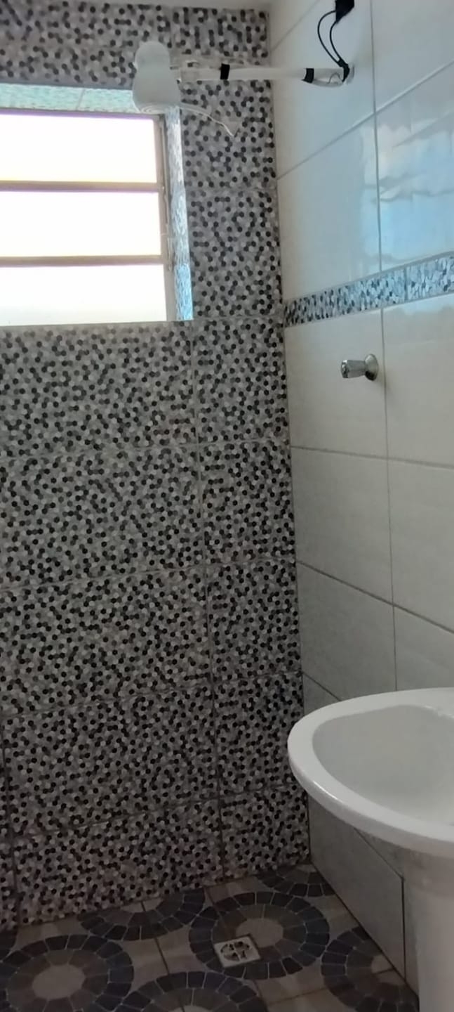 Casa à venda com 2 quartos, 120m² - Foto 12