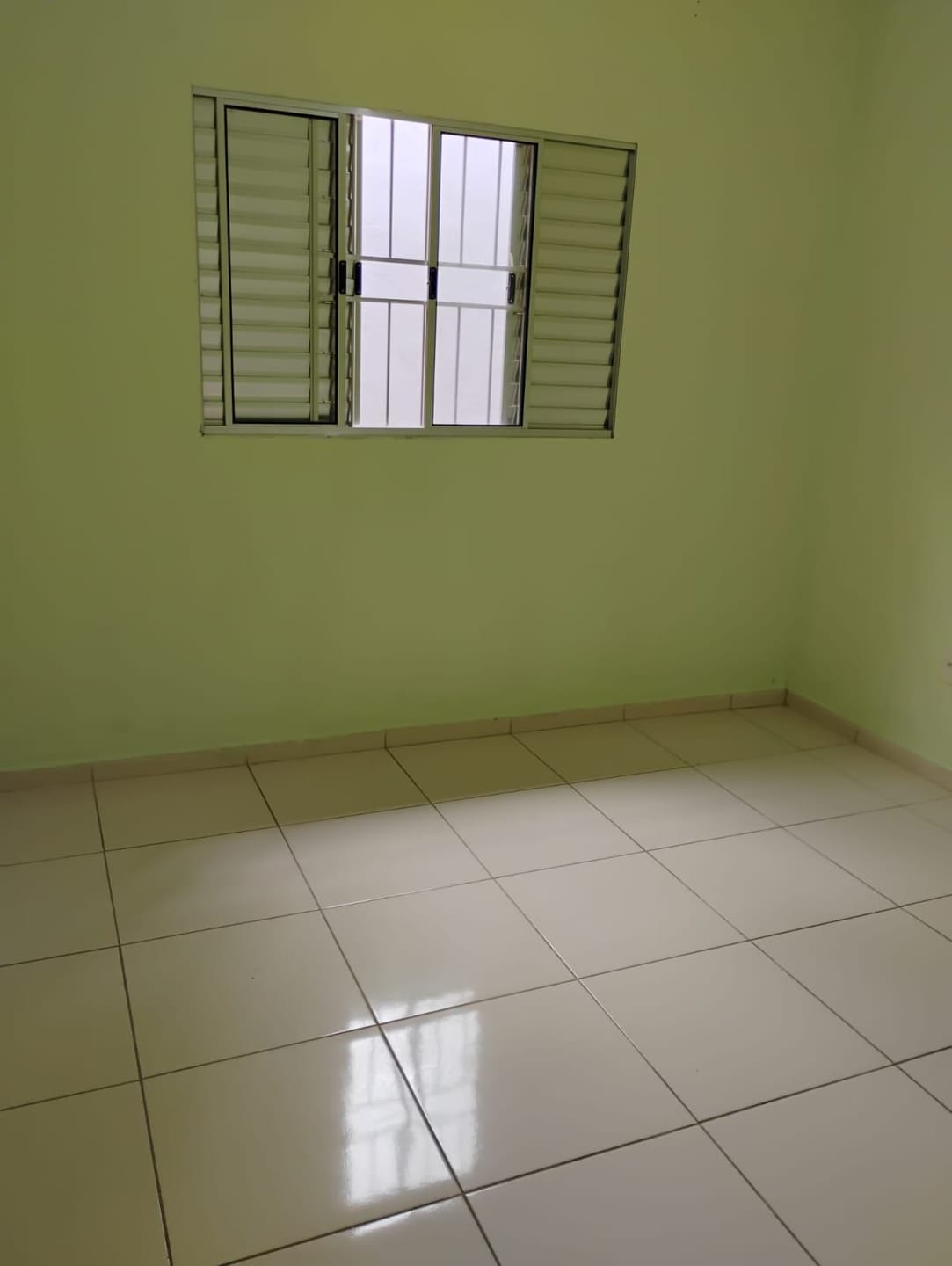 Casa à venda com 2 quartos, 64m² - Foto 1